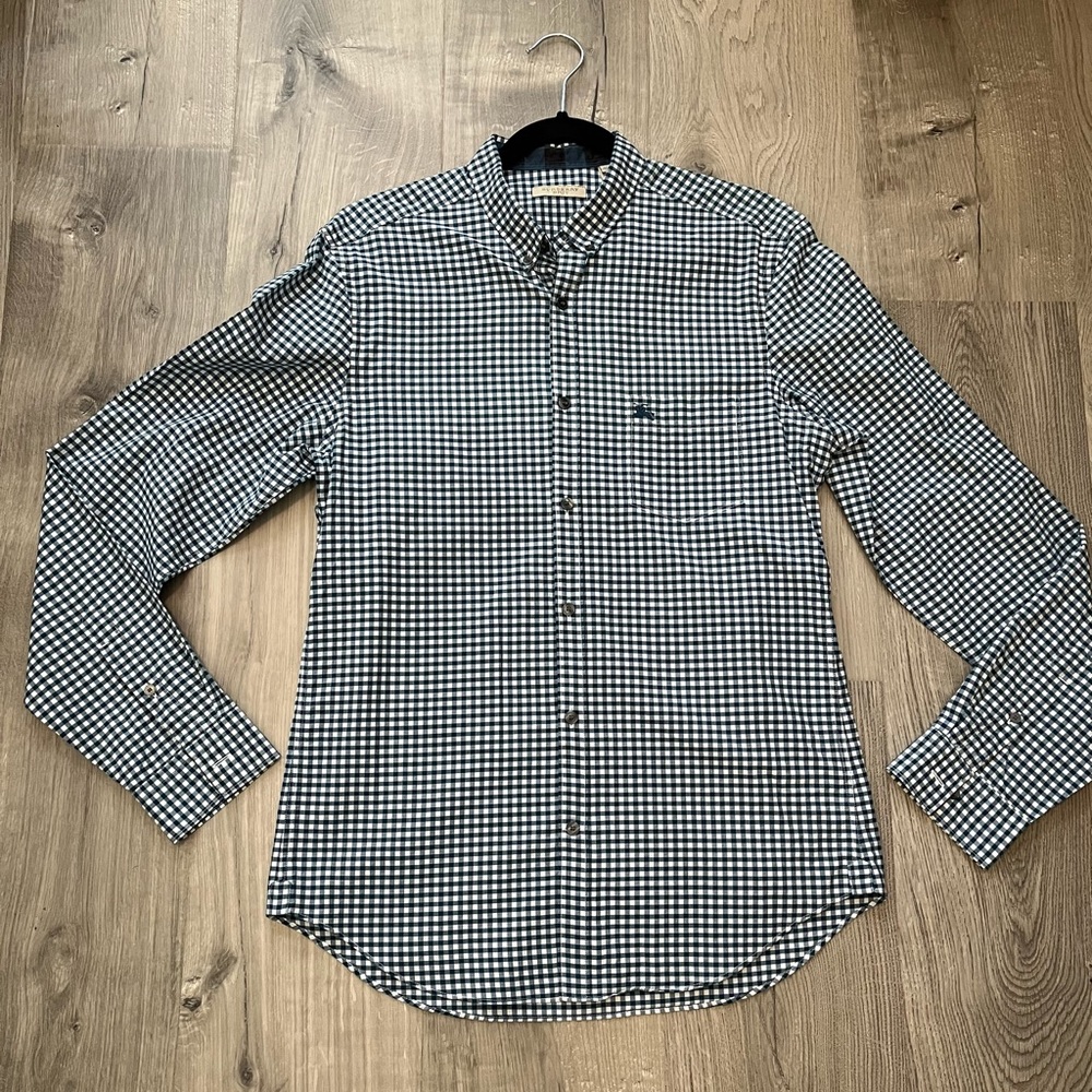 New Burberry Buttoned Long Sleeve